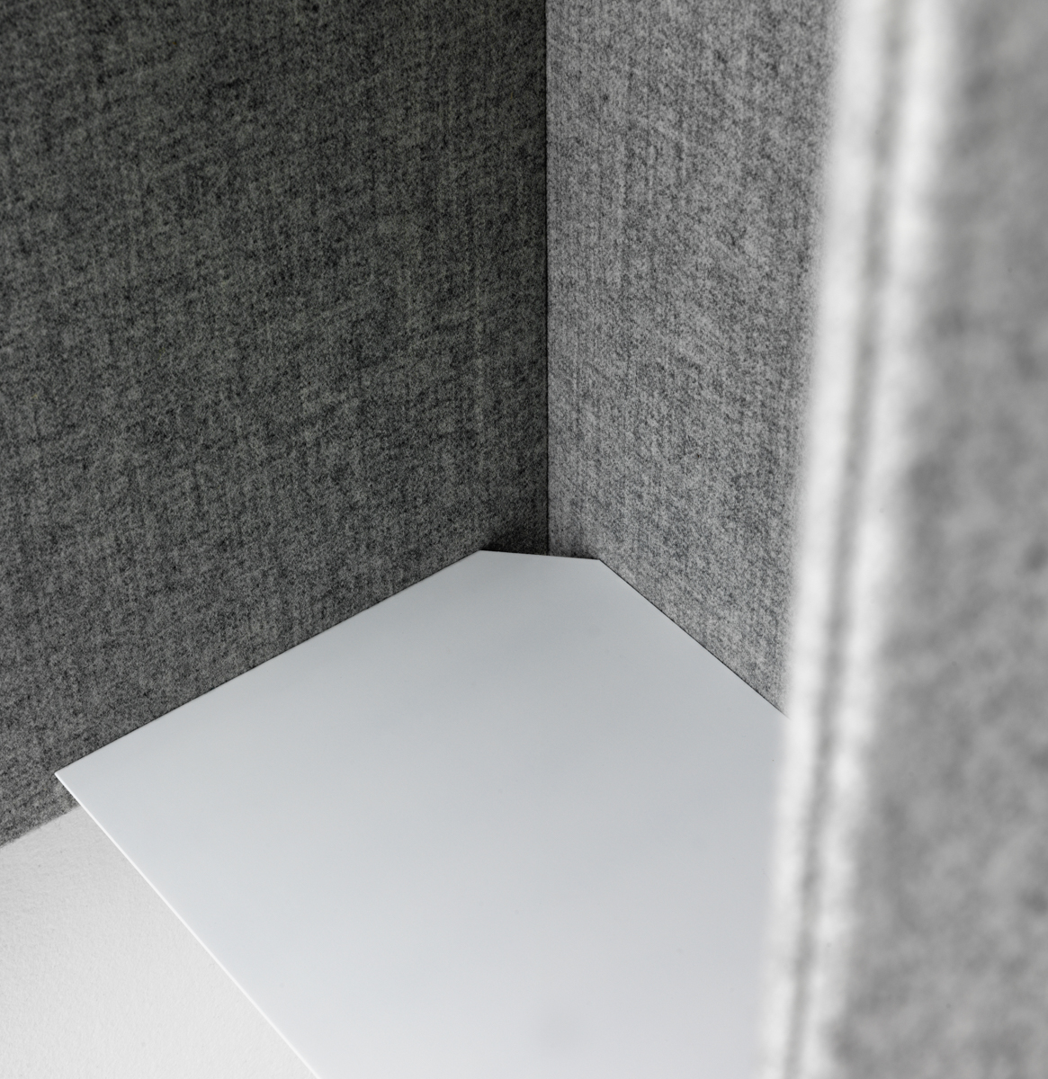 Abstracta Domo Wall Booth