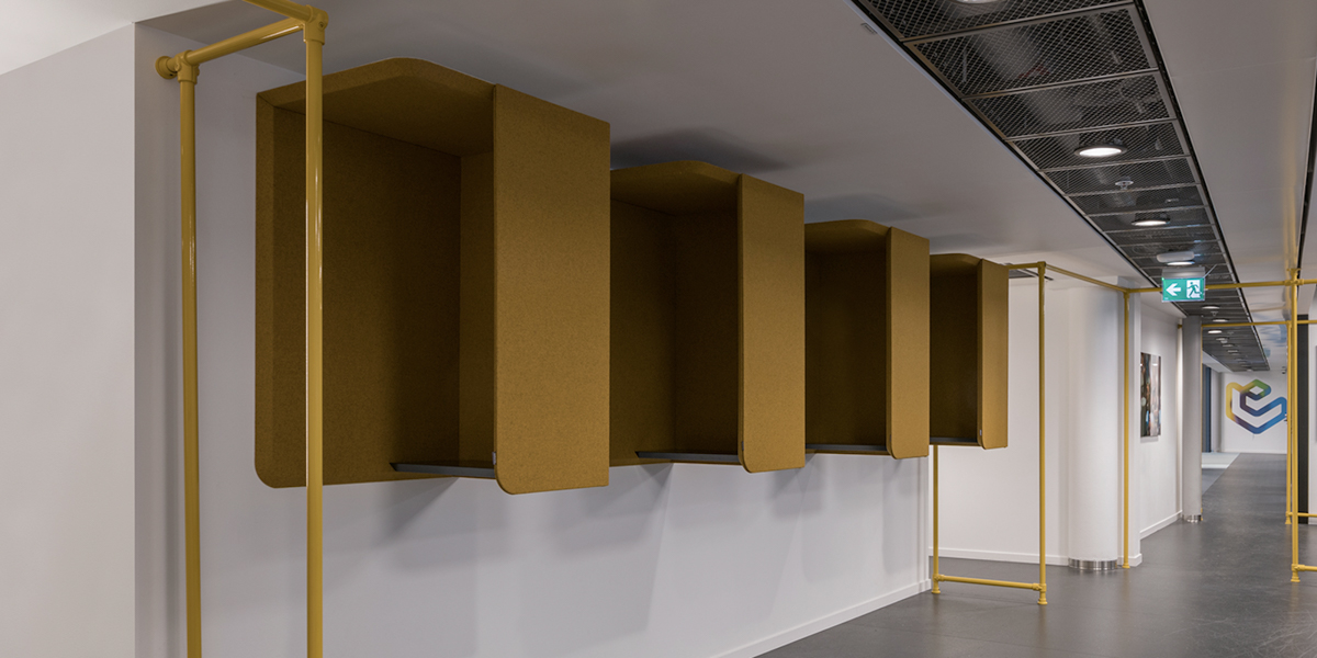 Abstracta Domo Wall Booth