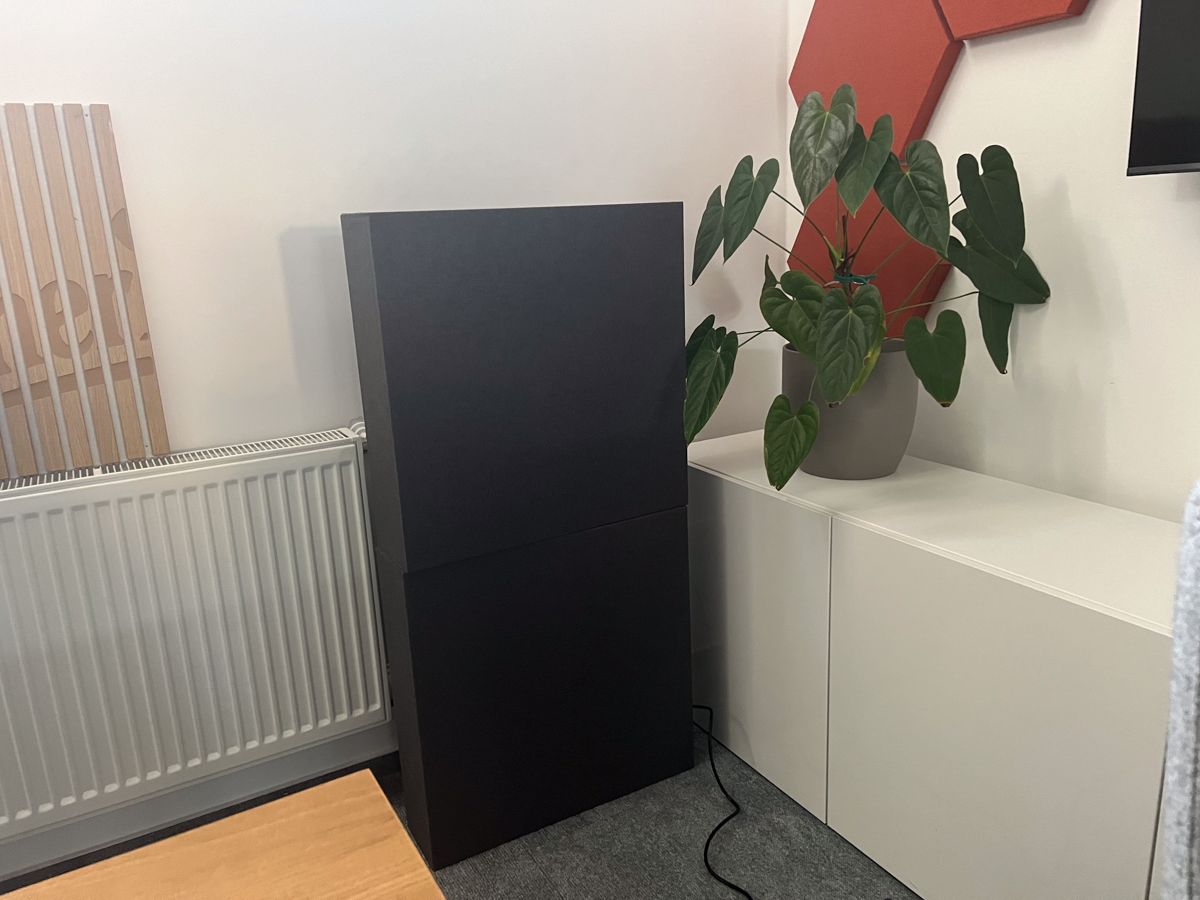 Decibel LF Rezonator