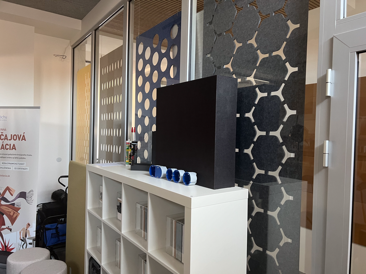 Decibel LF Rezonator